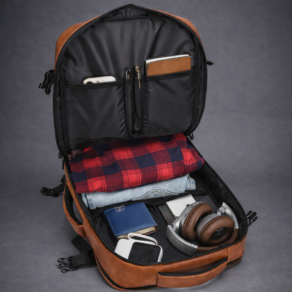 EXPANDABLE TRAVEL BACKPACK