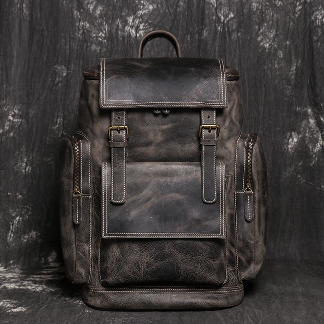EXPLORER BACKPACK